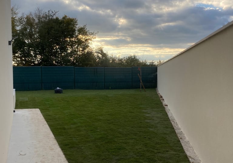 Pose de gazon en rouleaux à Soisy-sur-Seine et aux alentours.