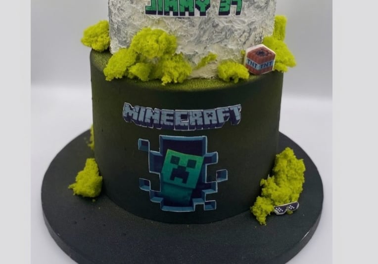 layer cake à étage , cake design