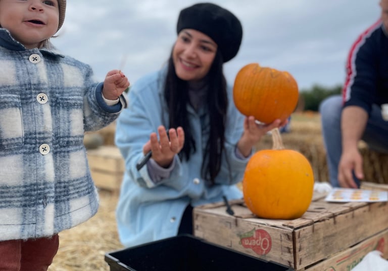 bambino zucche halloween