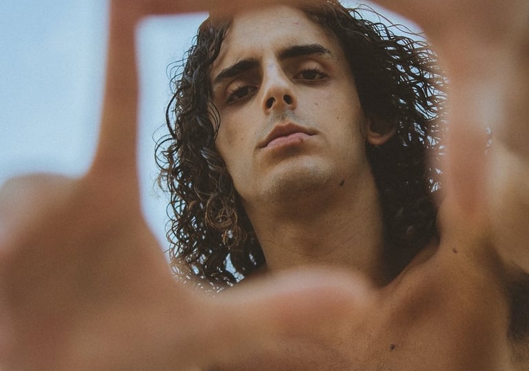 <img src="portfolio.jpg" alt="Ejemplo de sesión fotográfica profesional realizada por Keops">