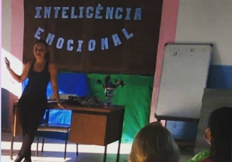 Projeto de Inteligência Emocional voluntário,  voltado à mulheres de uma comunidade carente.