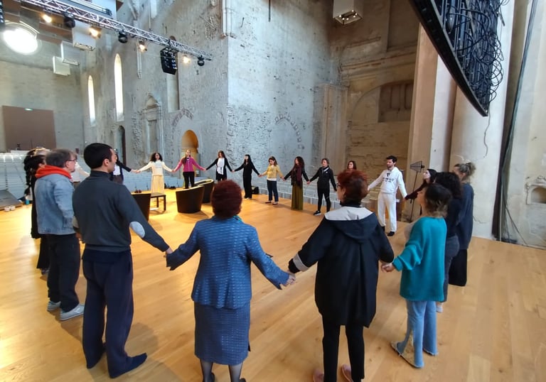 classe di bioenergetica all'auditorio di san Francesco al prato, perugia,