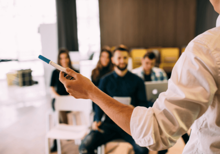 Intérim Conseils :Paris France  Former les équipes et les clients en travail temporaire