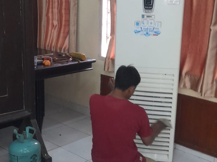 service pengerjaan ac jenis standing floor di kota mataram