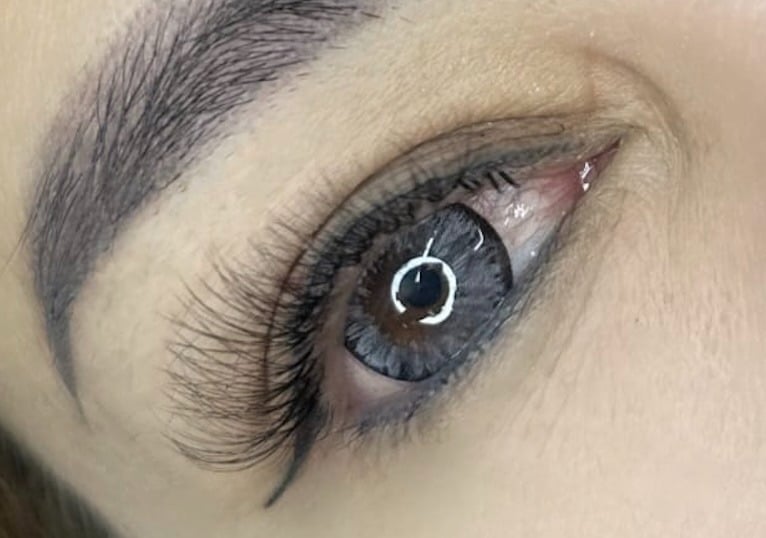 Angels Inliner deepliner voor een natuurlijke oogopslag bij PMU salon Alphen aan den Rijn.