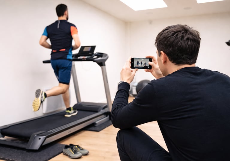 Analyse de foulée sur tapis de course