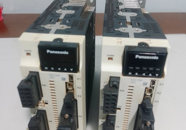 Panasonic MCDLT35SF 750 Watt AC Servo sürücü