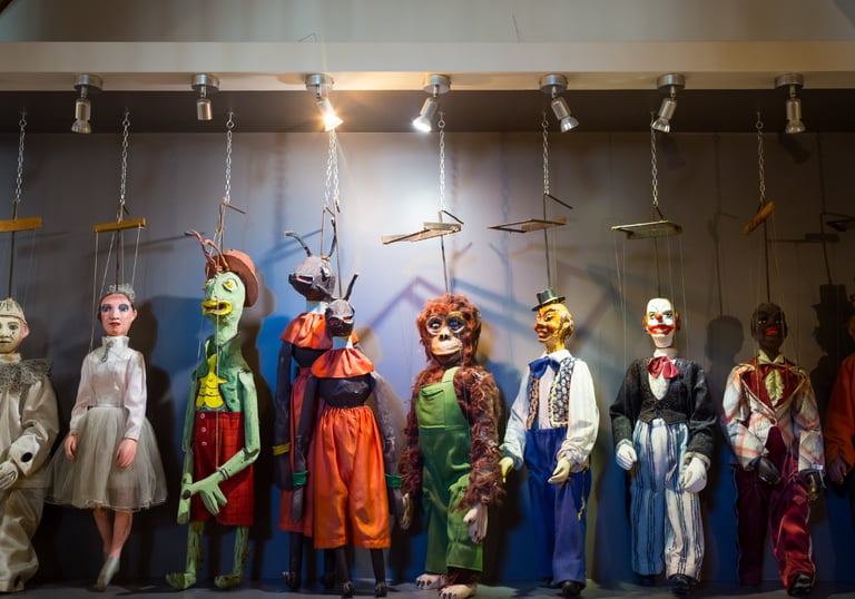 Colorful Opera dei Pupi marionettes – Sicilian heritage in Italy