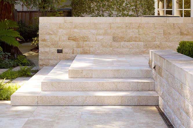 escaliers en granite jeune