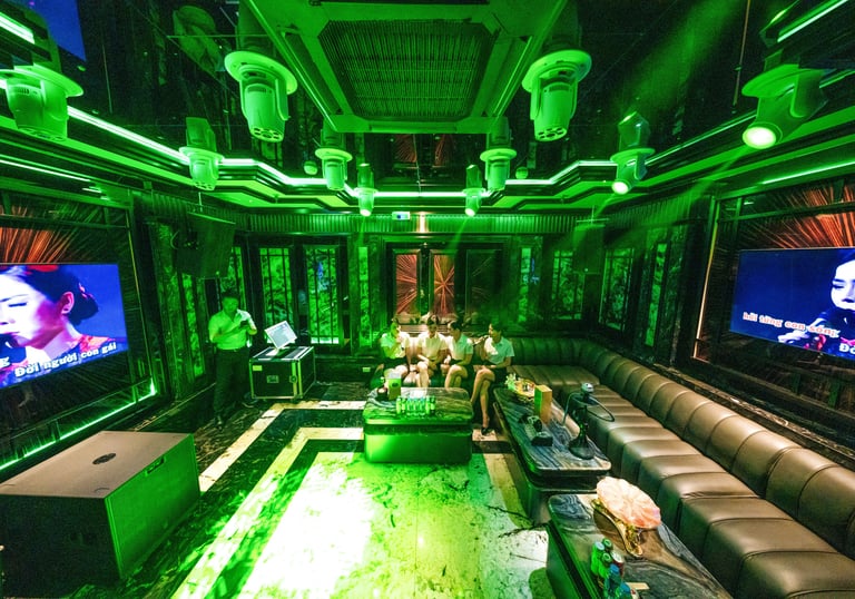 Phòng mini riêng tư, ấm cúng dành cho nhóm nhỏ tại quán karaoke Hà Nội – Monaco