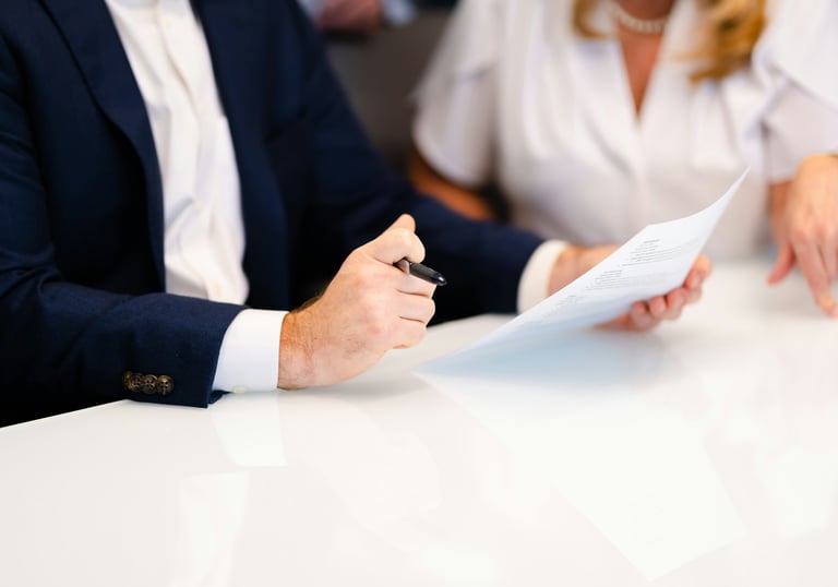 “Illustration representing the empowerment of entrepreneurs through innovation, showing creative ide