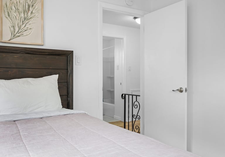 Stay at this luxurious two-story rental in Northside Pittsburgh featuring modern amenities like wash