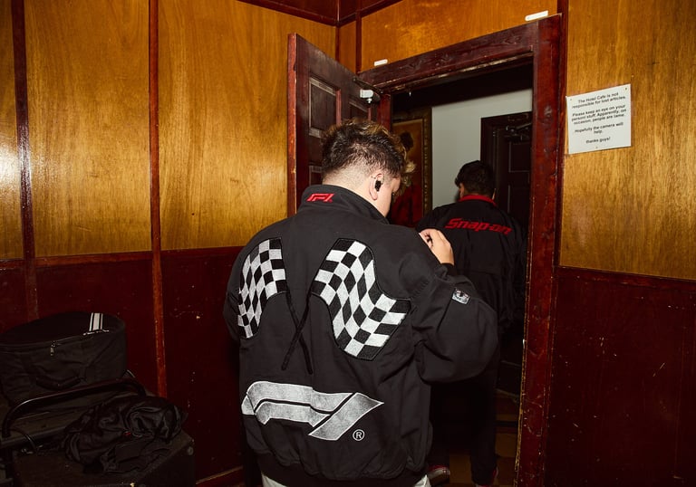 zachary booth going onto stage the hotel cafe