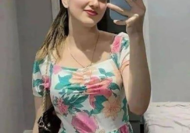 Call girls in Bandra