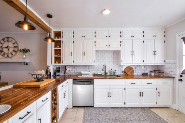 Discover our charming farmhouse inspired duplex rental in Nashville's Cherokee Park neighborhood.