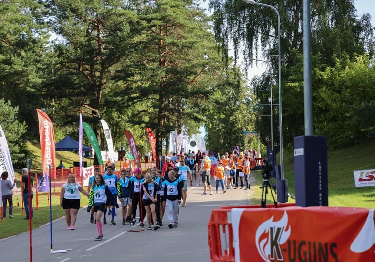a group of people running in a race