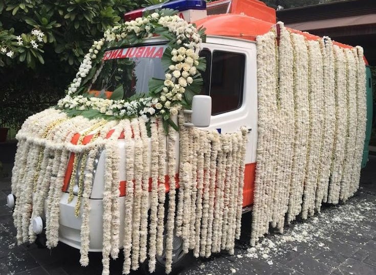 Hearse van shav vahan