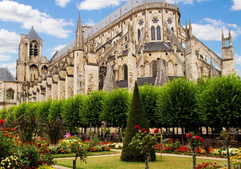 LA Ville de Bourges, capital européenne  de la culture 2028 vous attends 