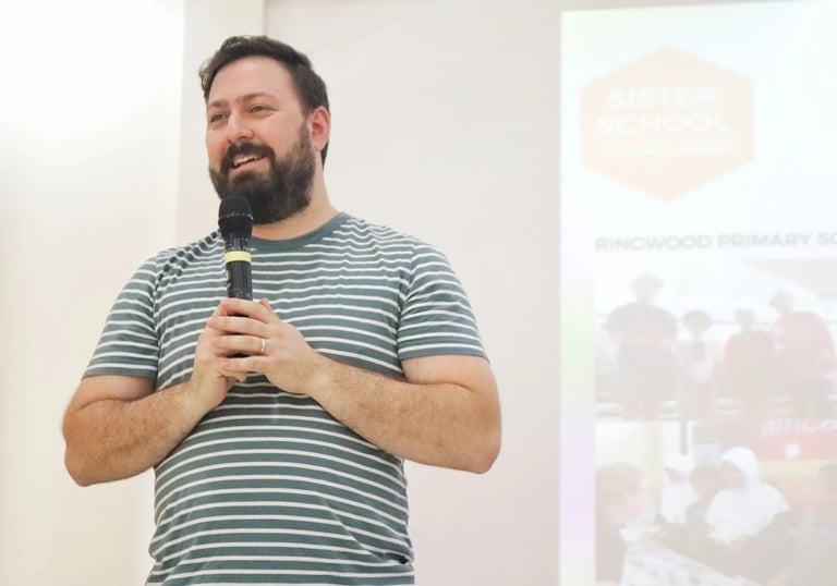 foto visit progam dari luar negeri ke sekolah