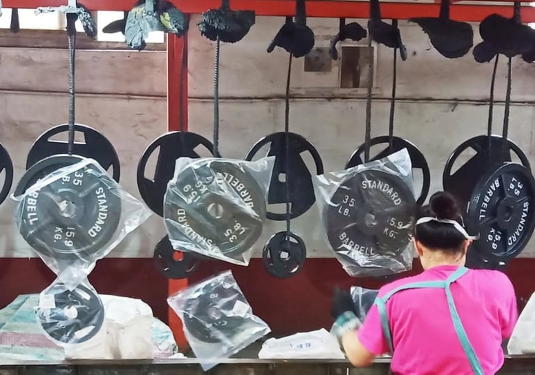 Cast iron products packaged for bulk shipment and wholesale distribution