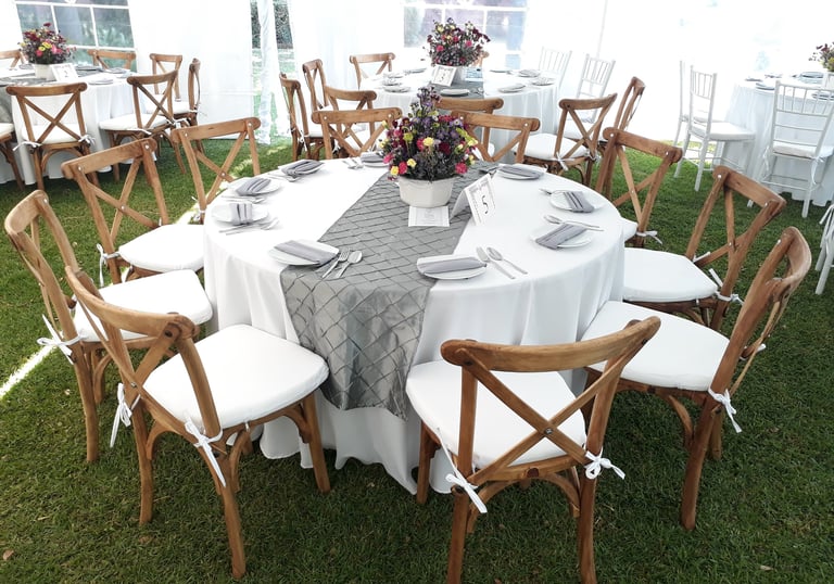 Venta de Silla Crossback para Eventos Fiestas del Sol Mobiliario www.sillasymesasfiestasdelsol.com