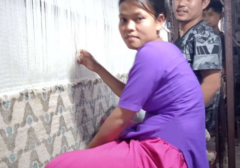 Custom bespoke handmade rugs - Gradient Design -crafted in Nepal – Himalaya Carpet Industries