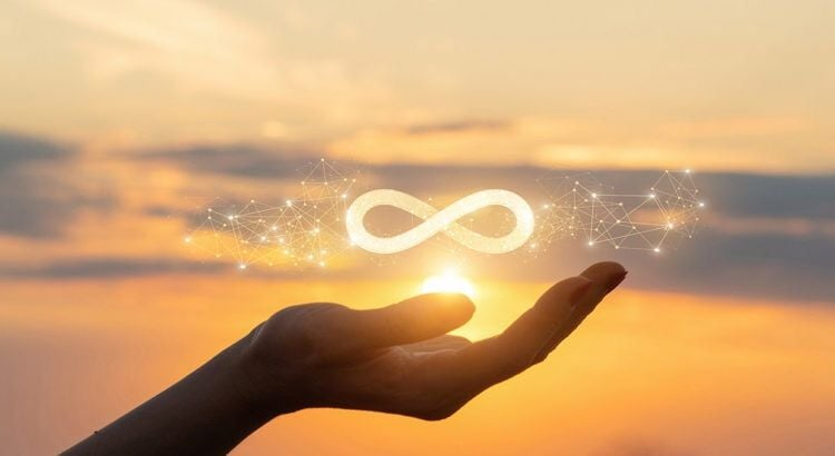 e signe de l’infini lumineux entouré de connexions énergétiques.