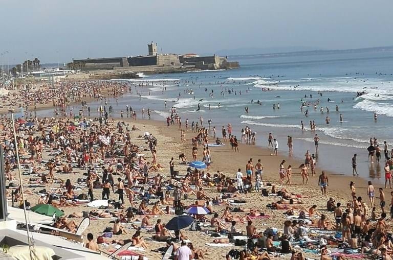 img_praia_cascais_portugalia