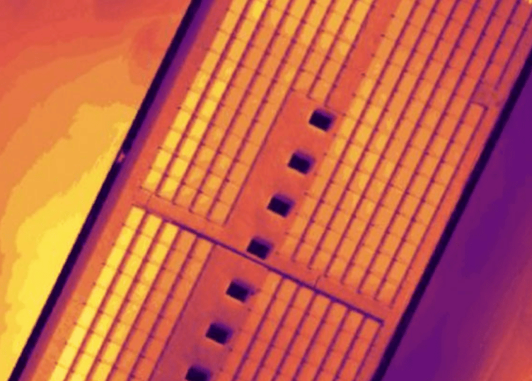 panneaux solaires d'une toiture