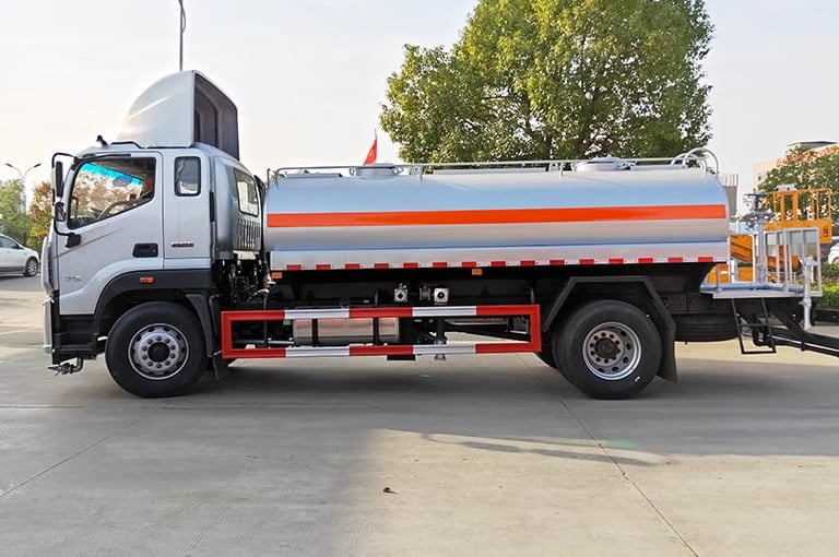 Sweet water tanker delivery Dubai