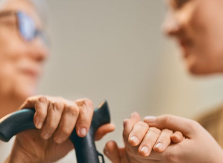 Cuidados avançados de enfermagem para promover conforto e bem-estar da pele.