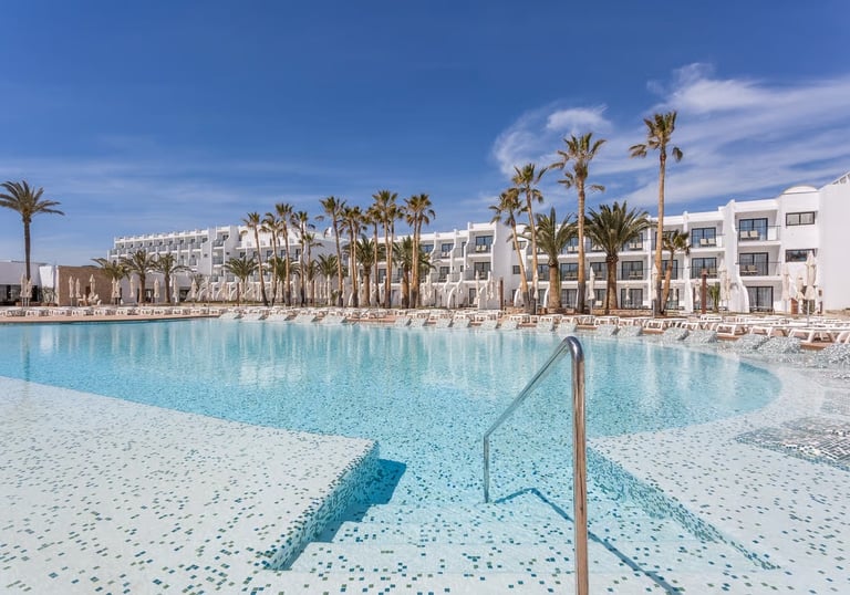 5⭐️ Grand Palladium White Island Resort & Spa