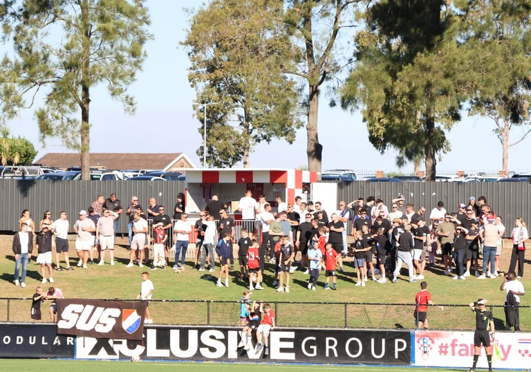 Sydney Utd 58 Fans vs Wollongong Wolves