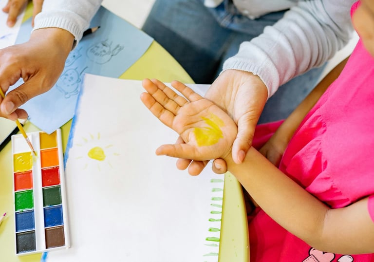 Juego guiado para estimular sentidos, creatividad y desarrollo integral.