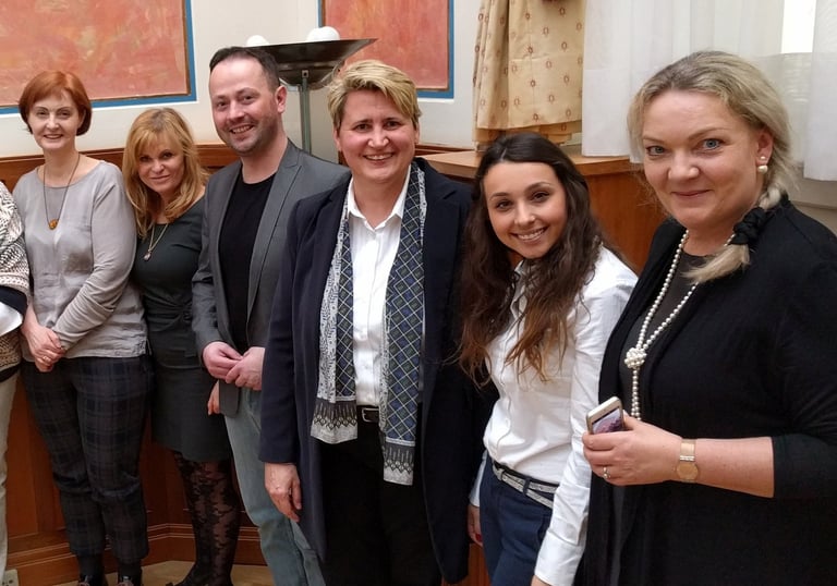 Social Media Trainings für Teams & Gruppen: Facebook, Instagram, LinkedIn