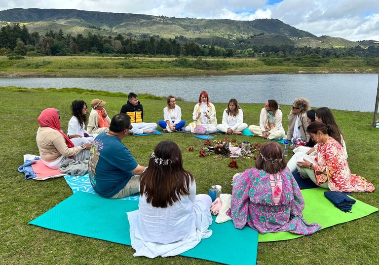 Grupo Aaru en un encuentro de meditacion energetica