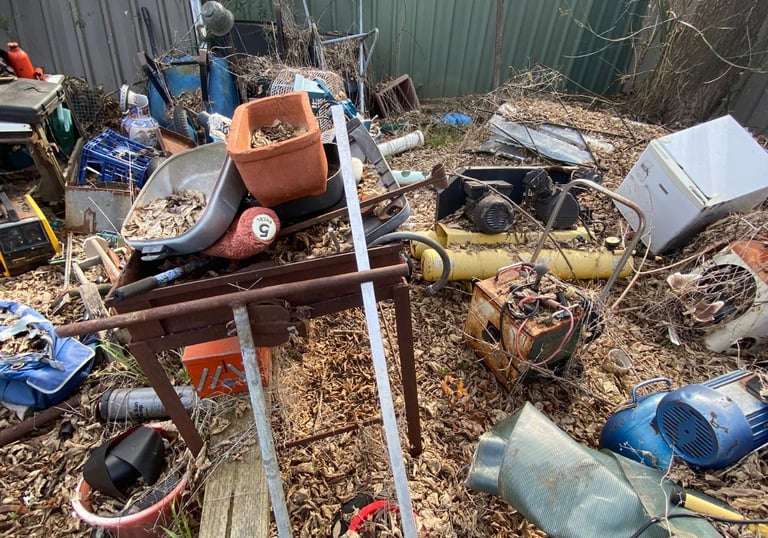 A rubbish clearance in Bella Vista