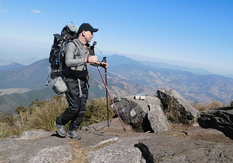 TREKKING PICO PEDRA DA MINA - ALTITUDE 2.798 m