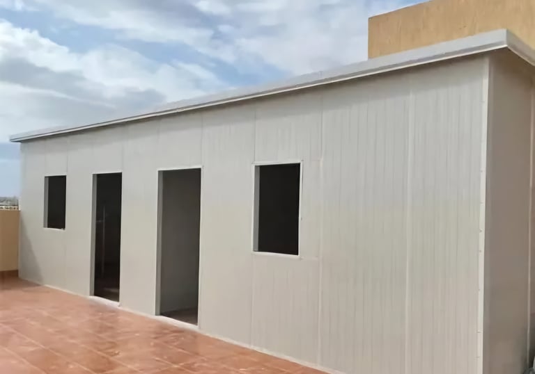 غرفة مكتب ساندويش بانل بتصميم عملي في الرياض