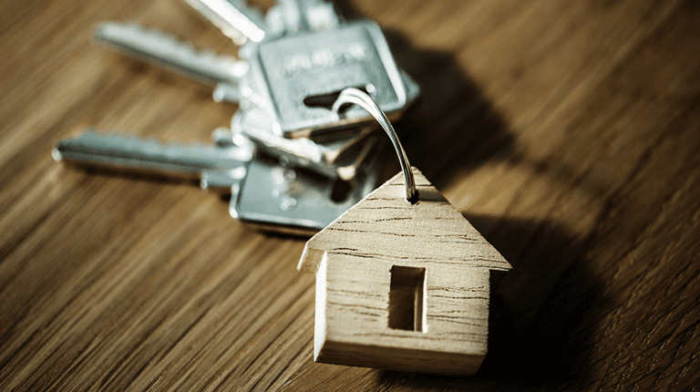 un trousseau de clef représentant la vente immobilière