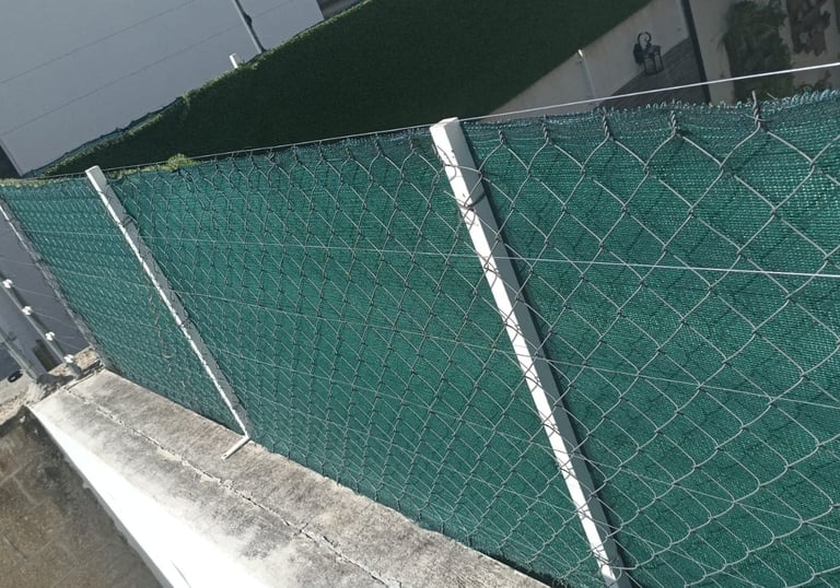 malla ciclónica instalada en León Gto por IASIS para seguridad perimetral