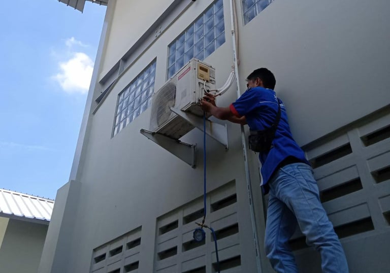  service dan pasang AC panggilan di Cibinong, Bogor