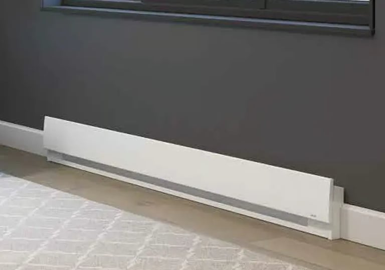 Installation et remplacement de plinthes électriques et convecteurs haute performance à Montréal.