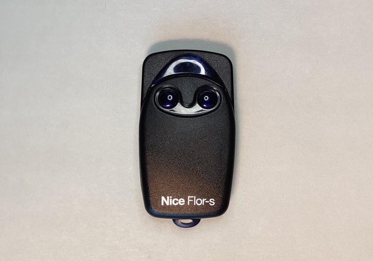 Nice vartų pulteliai su Rolling Code technologija.