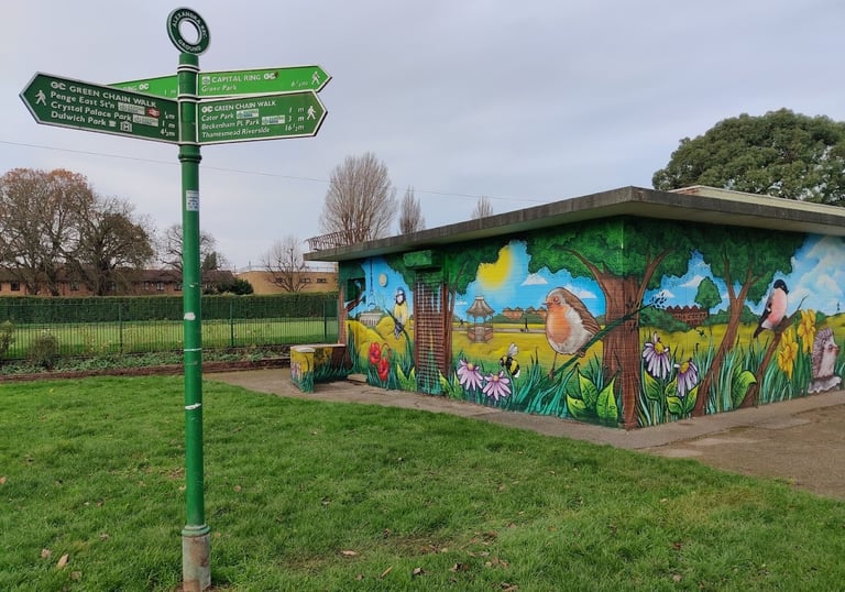 West Beck Bowls Clubhouse Mural in Alexandra Recreation Ground