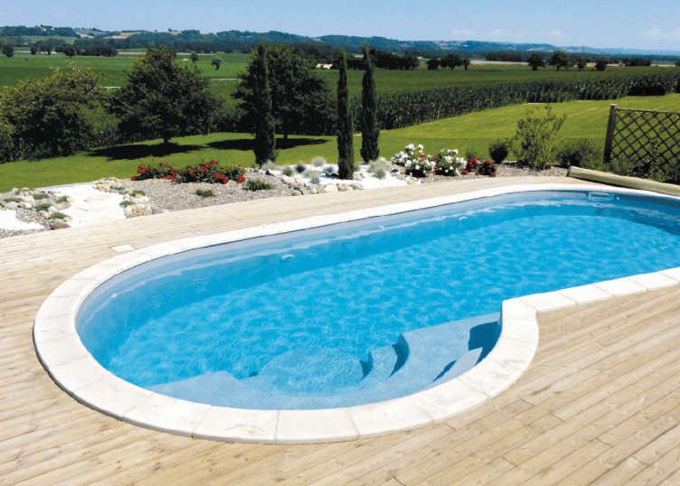 alt="piscine polyester maroc"