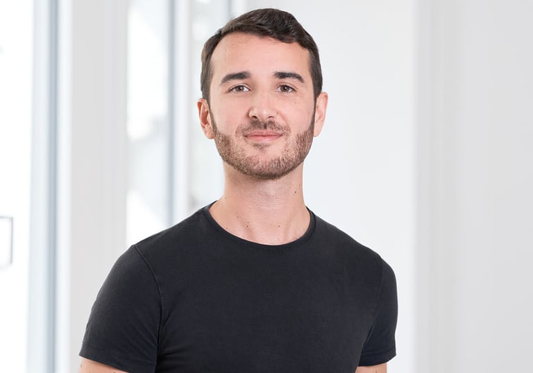 Nicolas Bouteloup - philosophe praticien spécialisé en reliance sociale et éthique professionnelle