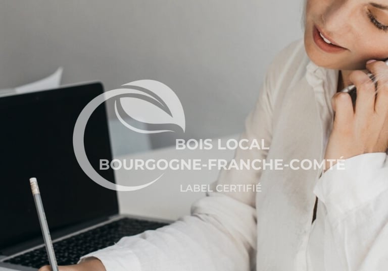 une femme qui appelle