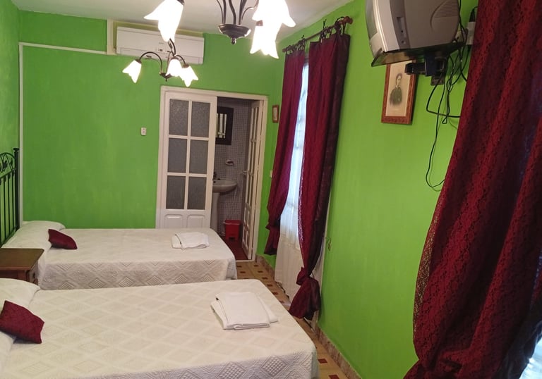 Hostal Almagro. Hostal San Bartolome