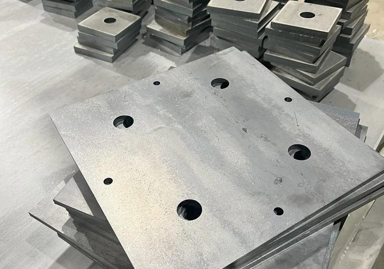 Pièces métalliques découpées au laser pour applications industrielles